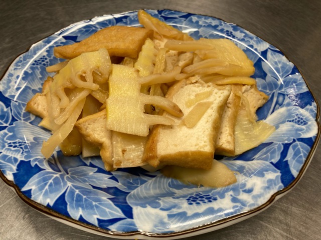 新タケノコと厚揚げの生姜炒め。。